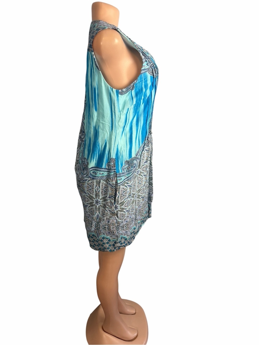 3/$30 ☀️ Rabbit Rabbit Rabbit Blue Geometric Sleeveless Dress - Picture 6 of 9
